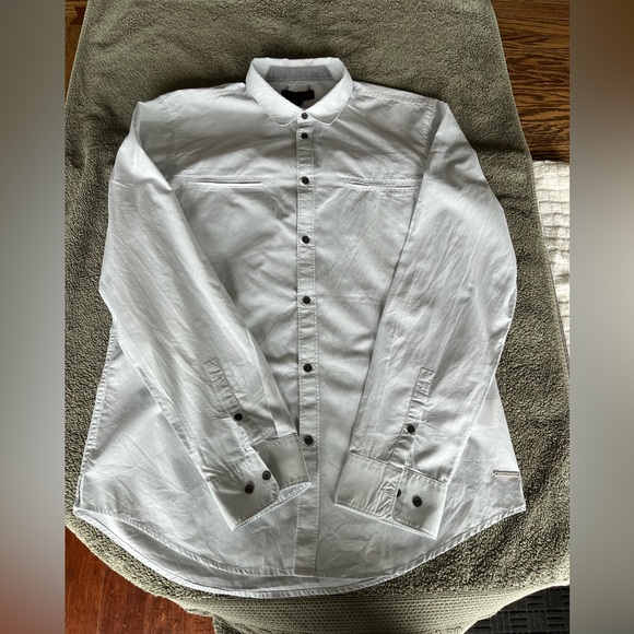 Men’s Calvin Klein size L, light grey button-up shirt NWOT - Picture 6 of 9